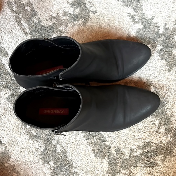 Women’s Black Faux Leather Unionbay Ankle Boots - Picture 3 of 4